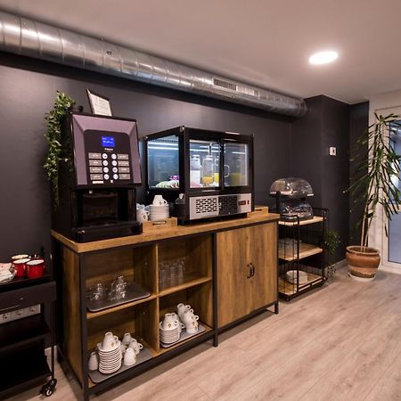 U-Hotel Dario Lugo Kültér fotó