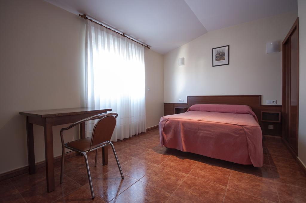 U-Hotel Dario Lugo Szoba fotó