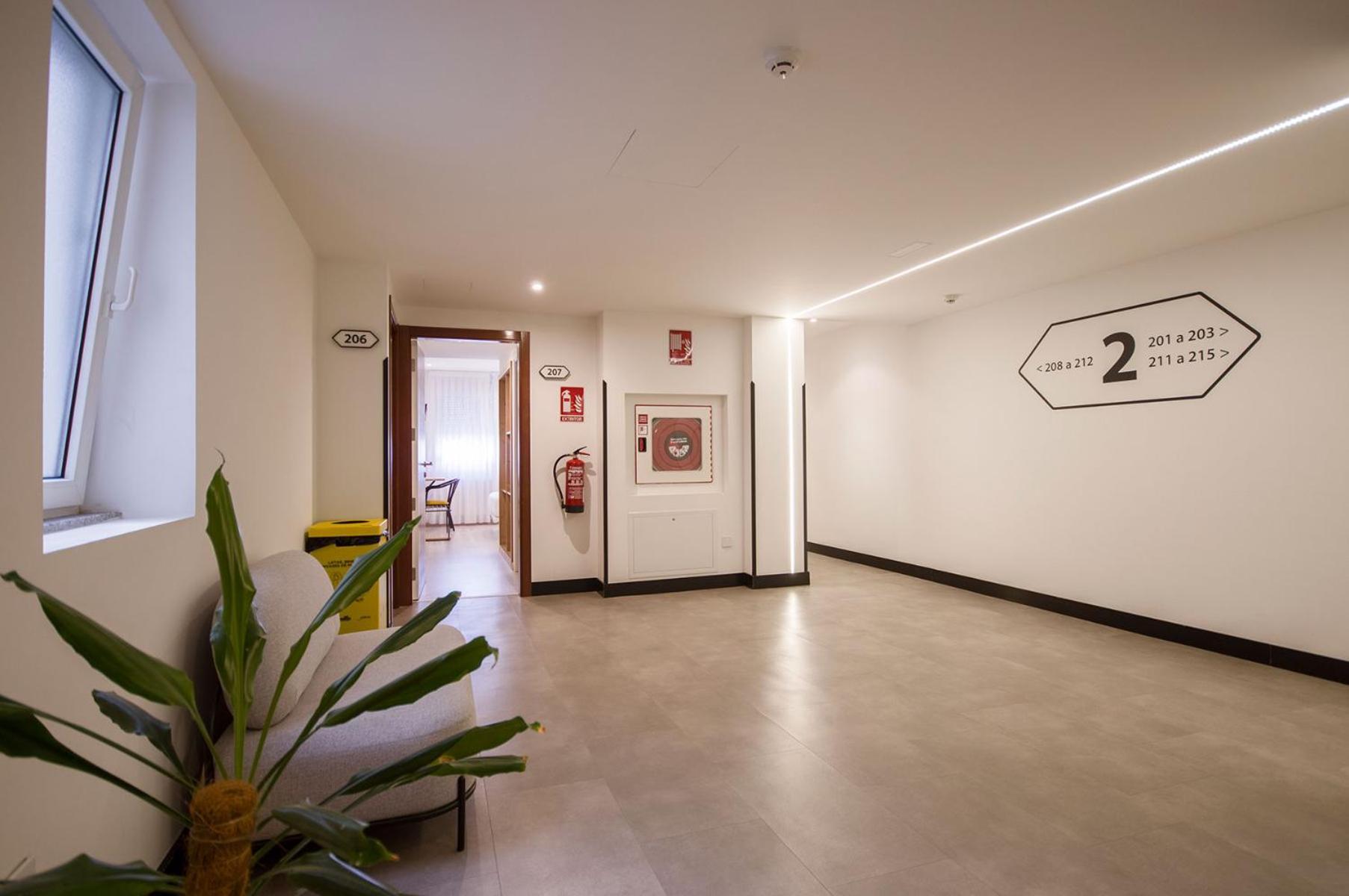 U-Hotel Dario Lugo Kültér fotó