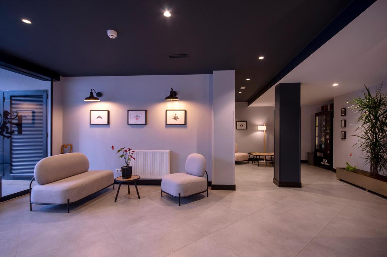 U-Hotel Dario Lugo Kültér fotó